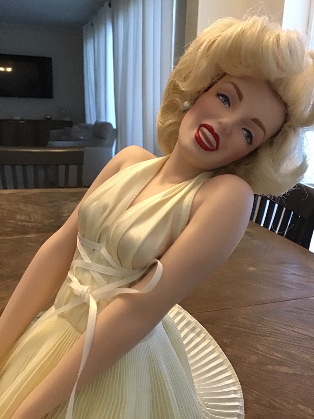 Vintage Marilyn Monroe Franklin Mint porcelain doll Seven year itch 1991